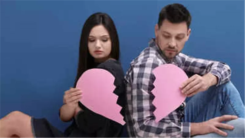 هل يحاول حبيبك السابق العودة إليك؟.. 8 علامات لا يمكن تجاهلها