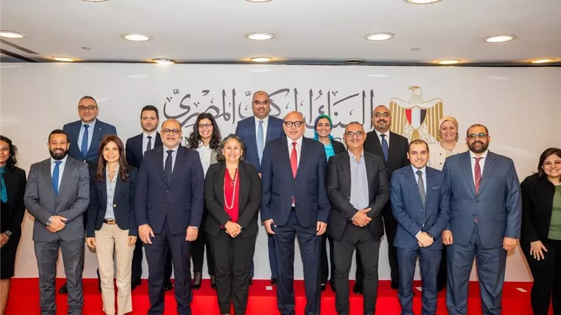 محافظ البنك المركزي يبحث سبل التعاون مع التحالف الدولي للشمول المالي
