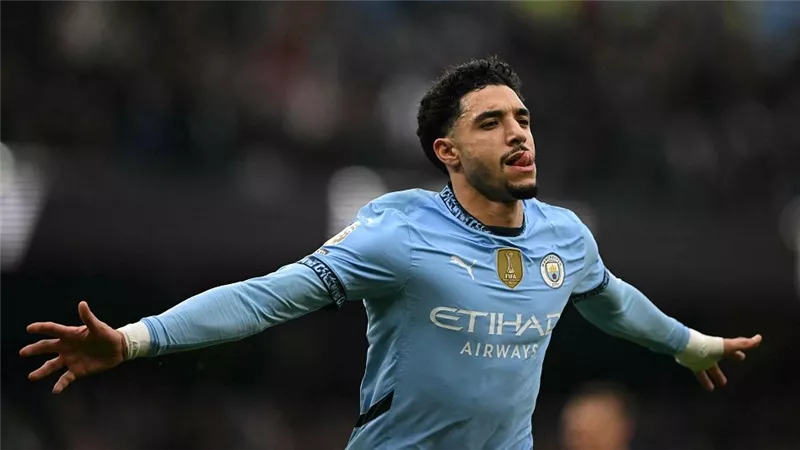 عمر مرموش ينافس على جائزة لاعب الشهر في مانشستر سيتي
