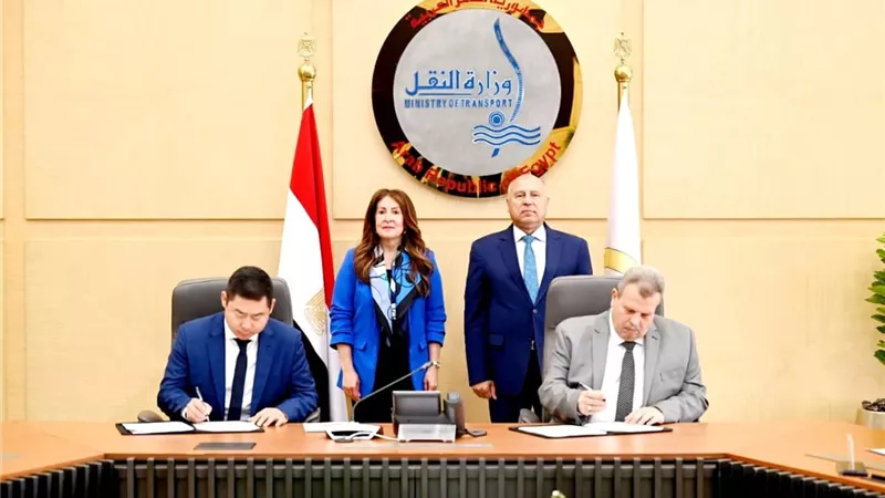مصر توقع 3 عقود مع شركة أمريكية بقيمة 235 مليون دولار لتحديث جرارات السكة الحديد