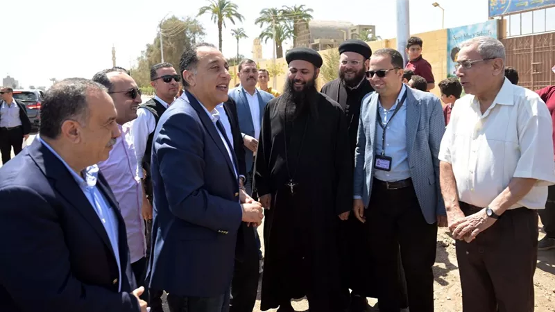 رئيس الوزراء يختتم زيارته لمحافظة أسيوط ويتوجه إلى القاهرة