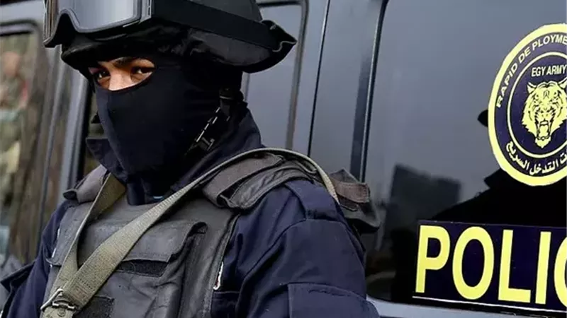 الميراث الملعون.. القبض على الشاب المتهم بقتل شقيقه بطلق ناري في الطريق العام بقنا