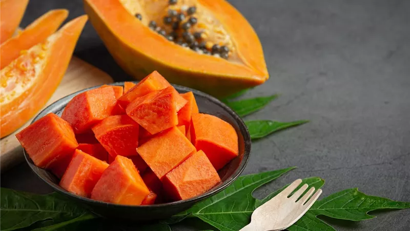 غنية بفيتامين C وتمنع الانتفاخ.. 7 أسباب تدفعك لتناول البابايا