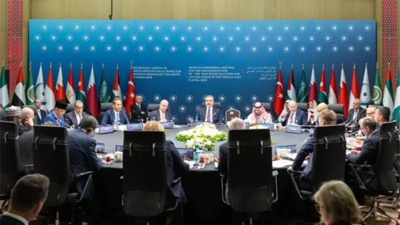 البيان المشترك لاجتماع أنطاليا: نقدر الجهود المصرية لوقف إطلاق النار في غزة وإعادة الإعمار