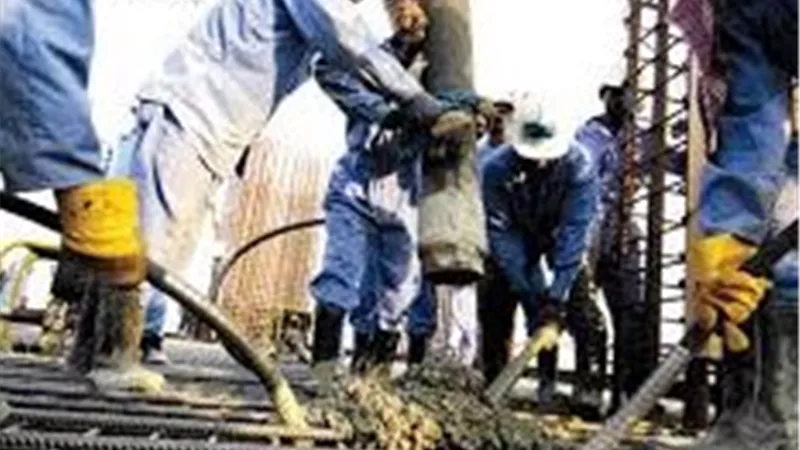 يحظر خصم الأجر دون سبب واستثناء للنفقة.. تفاصيل قانون العمل الجديد