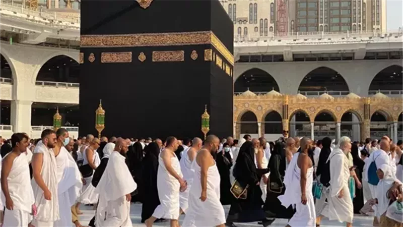 السعودية: اليوم آخر موعد لدخول المعتمرين إلى المملكة