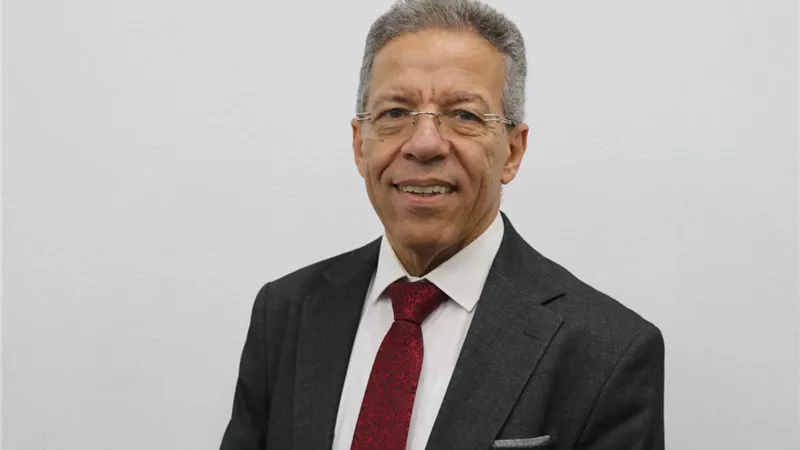 نقيب الأطباء: المساس بعقود العيادات 