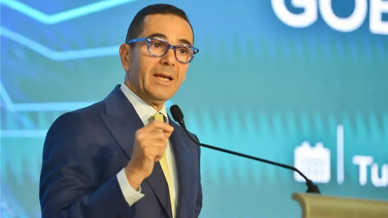 وزير الاستثمار والتجارة الخارجية يكشف تفاصيل تطوير منطقة وسط البلد