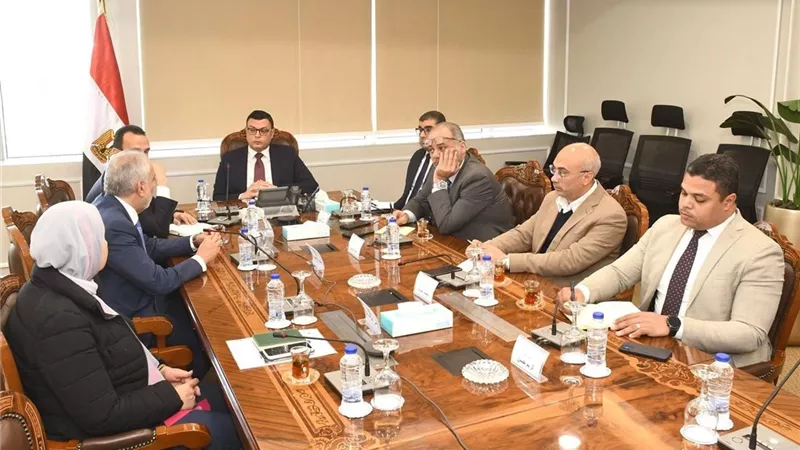  الإسكان: مشروع منطقة سور مجرى العيون يعيد للقاهرة رونقها الحضاري 
