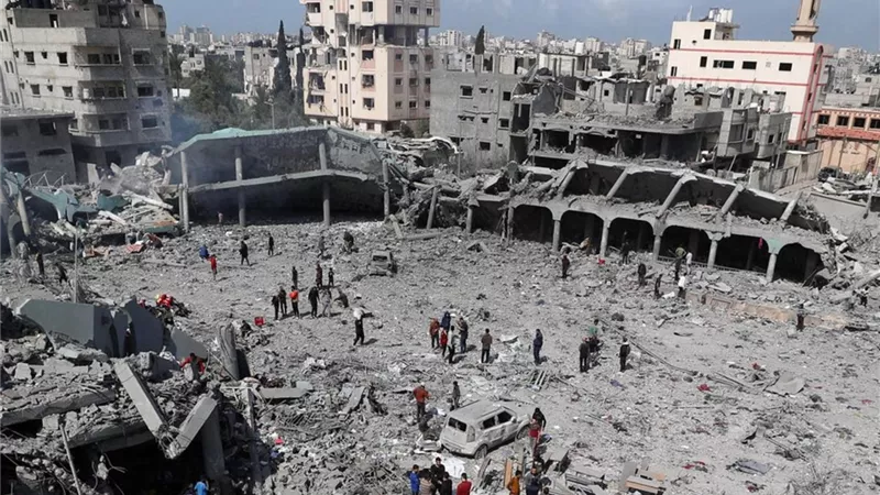 استشهاد 8 فلسطينيين إثر قصف الاحتلال الإسرائيلي منزلًا شمال غزة