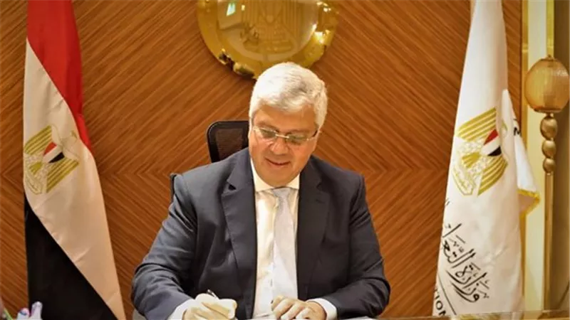 وزير التعليم العالي يشهد الاجتماع التأسيسي لـ