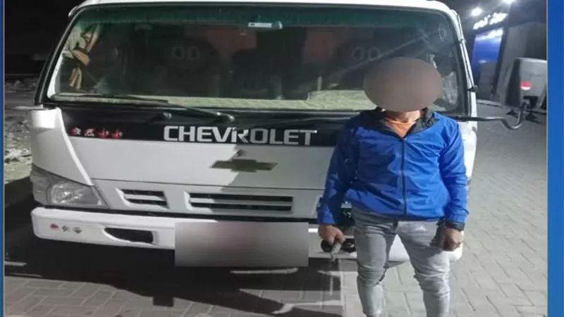 ضبط قائد سيارة نقل عرض حياة المواطنين للخطر بالبحيرة 