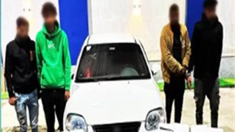 الداخلية تكشف ملابسات فيديو تضمن سرقة بعض الأشخاص لكراتين من أعلى سيارة نقل 