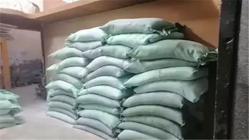 ضبط 6 أطنان دقيق أبيض وبلدي مدعم في مخابز قبل بيعها بالسوق السوداء