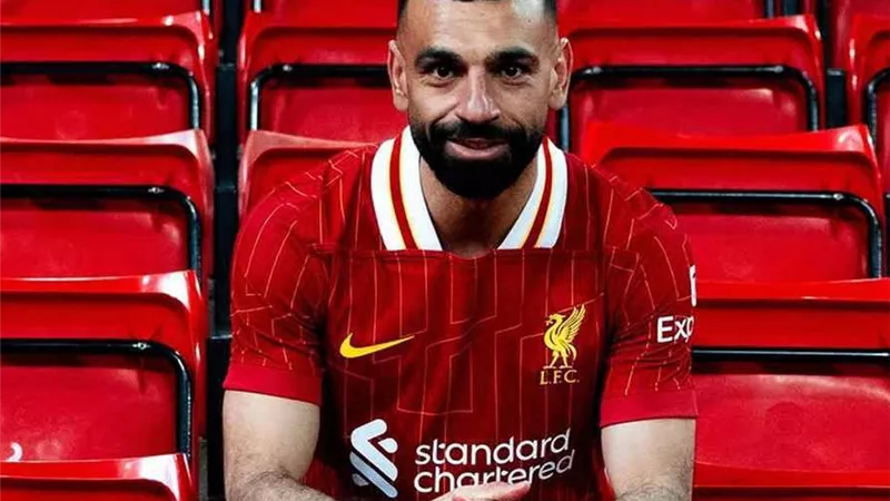  وزير الرياضة السعودي يكشف حقيقة ضم الدولي محمد صلاح لدوري روشن