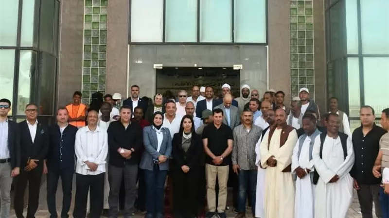 وزير الرياضة يتفقد مشروعات شلاتين ويؤكد: تمكين الشباب أولوية حكومية