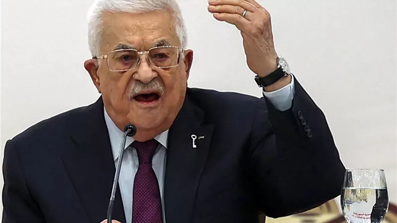 يا أولاد الـ.. سلموا الرهائن.. أول رد من حماس على محمود عباس 