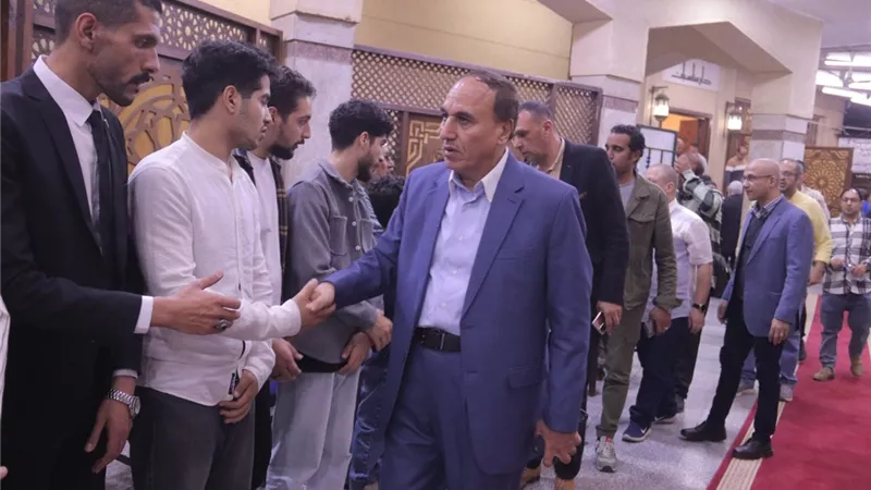 الوسط الصحفي يودع الكاتب محمد الدسوقي في عزاء مهيب بالمهندسين.. صور 