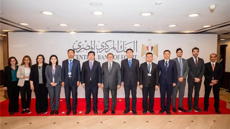 محافظ البنك المركزي المصري يستقبل وفدًا صينيا لبحث أوجه التعاون المشترك