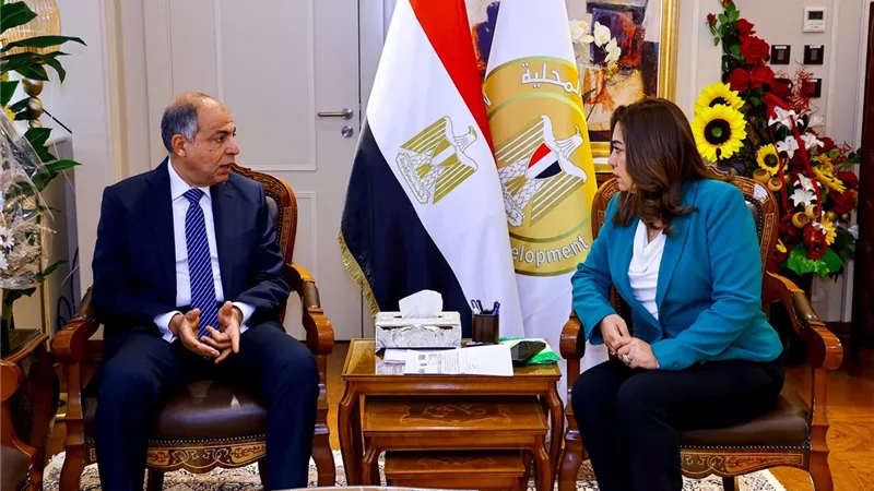 التنمية المحلية: الحكومة حريصة على توفير بنية تحتية تدعم المستثمرين والقطاع الصناعي 