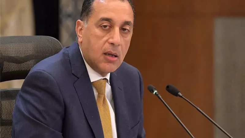 مدبولي يتابع حادث كسر خط الغاز بأكتوبر.. لجنة فنية وتعويضات عاجلة للمصابين