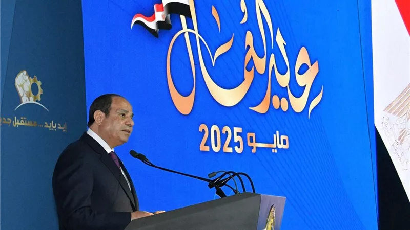 توجيهات الرئيس السيسي للحكومة بعد التصديق على قانون العمل الجديد