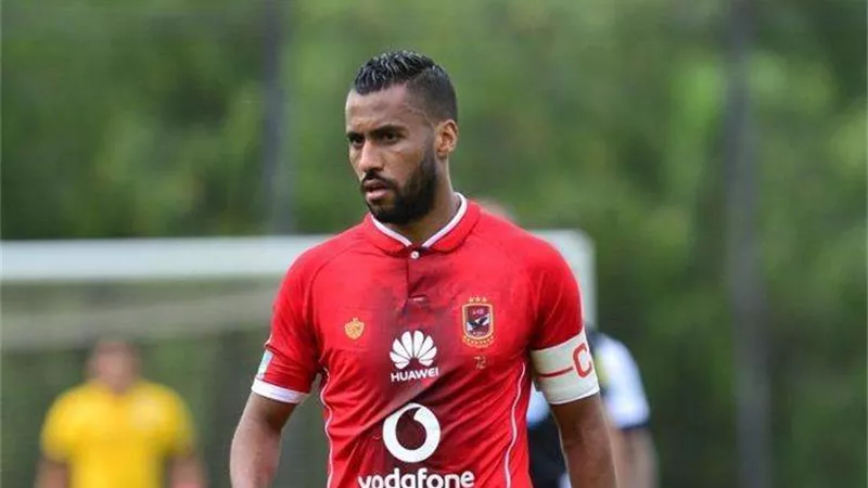 منعته من دخول بيته وسرقت ميدالياته.. حسام عاشور يحرر بلاغًا ضد طليقته