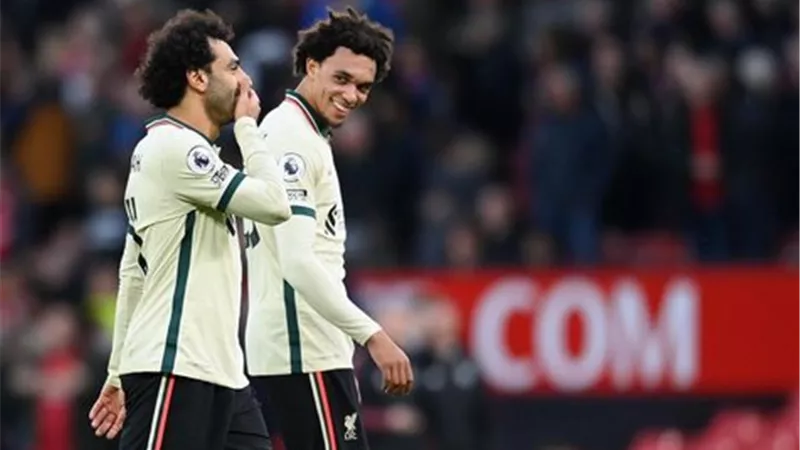 سنلتقي مرة أخري.. محمد صلاح يودع أرنولد بعد انتقاله إلى ريال مدريد