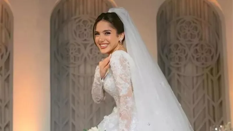 1.2 مليون جنيه.. فستان زفاف رنا رئيس يشعل الجدل (فيديو)