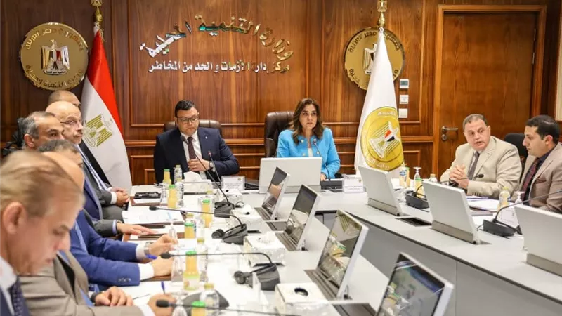 وزيرا التنمية المحلية والإسكان يبحثان تبسيط إجراءات تراخيص المحال العامة