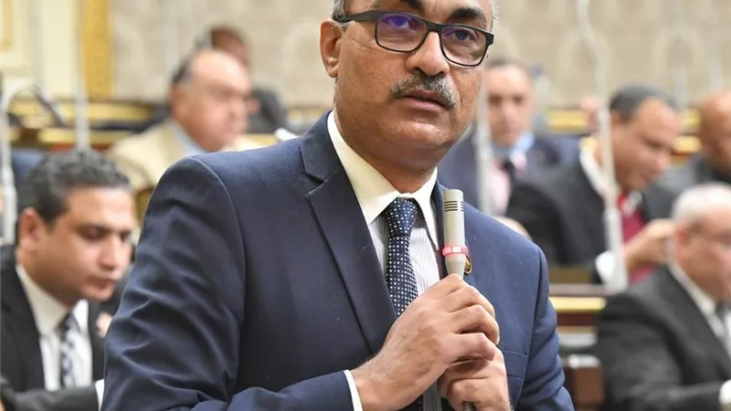 منصور منسحبا من القبة: تعديلات اللجنة الخاصة علي مشروع الإجراءات الجنائية مخالفة للدستور 