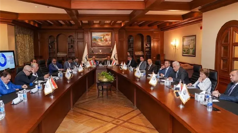 حزب الجبهة الوطنية يطالب بإعادة النظر في القيمة الإيجارية وتأجيل 