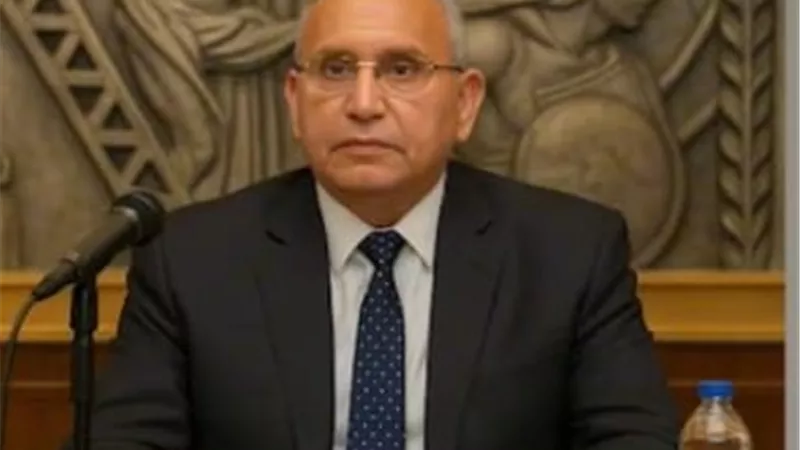 رئيس الوفد يطالب بمراعاة البعد الاجتماعى بين المالك والمستأجر