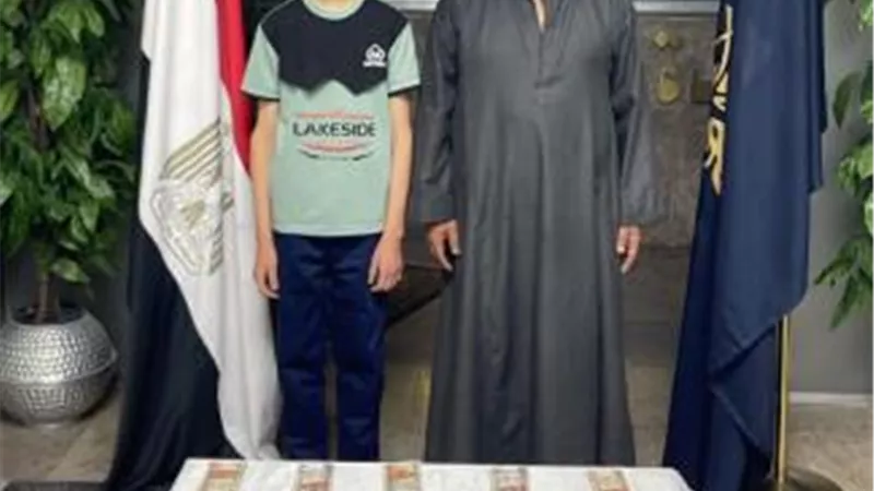 سقوط محتالين انتحلا صفة موظفي بنك للنصب على المواطنين