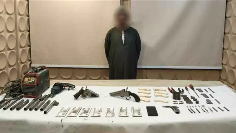 أمن القاهرة يداهم ورشة لتصنيع السلاح بمدينة بدر