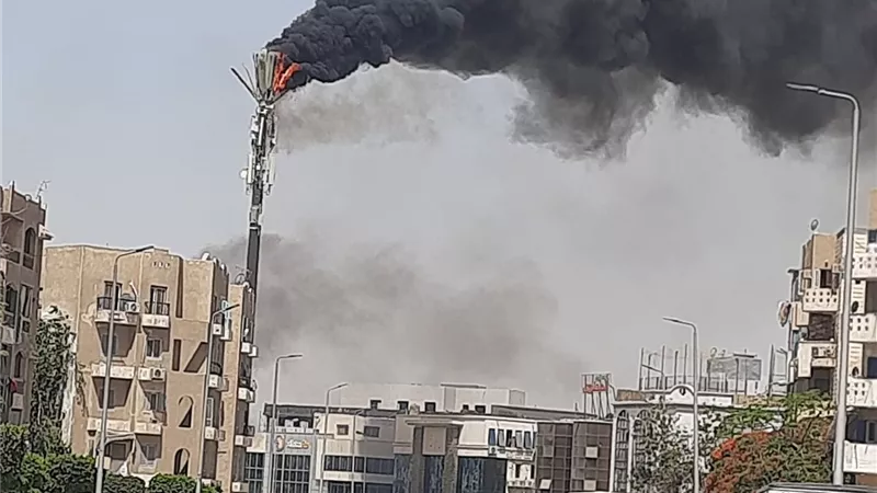 إخماد حريق في برج اتصالات بجوار معهد أورام التجمع الأول  
