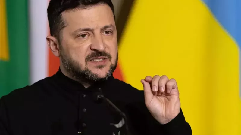 زيلينسكي: المرحلة الثالثة من تبادل أسرى الحرب ستُنفذ غدا