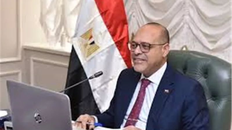 بمرتبات 500 دينار شهريا.. وزير العمل يعلن 45 فرصة عمل جديدة بالأردن 