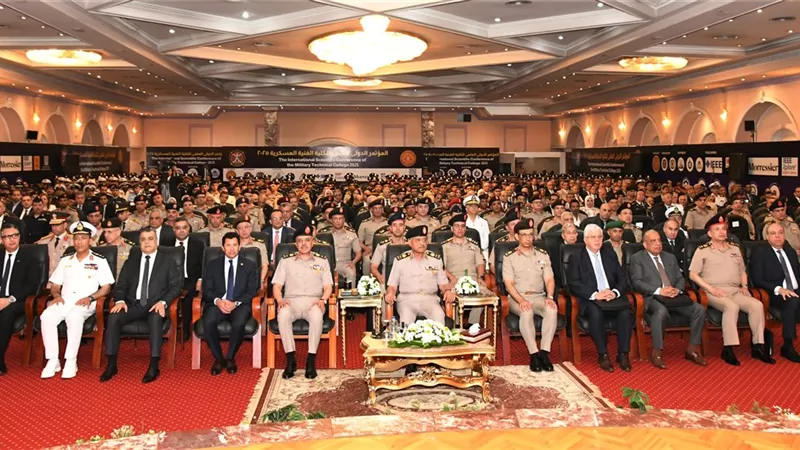 وزير الدفاع يشهد افتتاح المؤتمر الدولي العلمي للكلية الفنية العسكرية لعام 2025