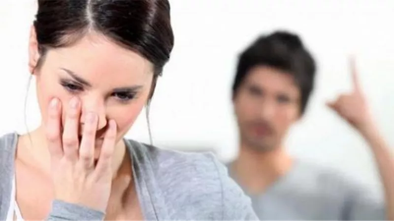 هل يجب على الزوجة المساهمة ماليًا؟.. حكم شرعي ونصائح تنظيمية لحياة أسرية مستقرة