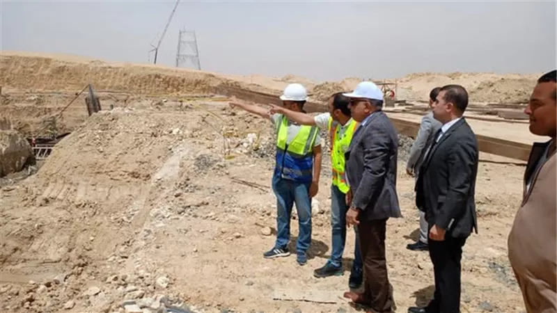 فى زيارة ميدانية.. وزير الكهرباء يتفقد خط الربط المصري السعودي