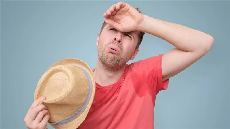 أسباب رائحة الجسم الكريهة في الصيف.. وكيفية التخلص منها بشكل طبيعي؟