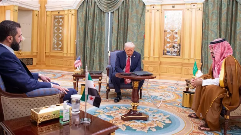 البيت الأبيض يكشف تفاصيل الاجتماع بين ترامب وأحمد الشرع بالرياض