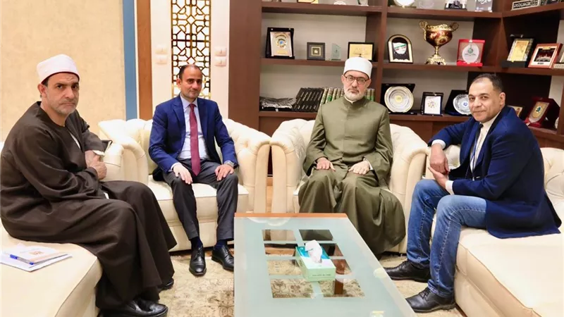 مفتي الجمهورية يبحث مع 