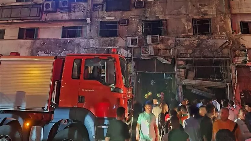 الحماية المدنية تسيطر على حريق مطعم شهير في مصر الجديدة