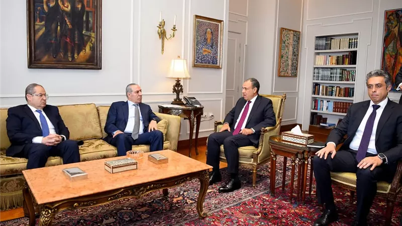 وزير الخارجية يستقبل نائب رئيس فلسطين ويؤكد دعم مصر للسلطة والإعمار