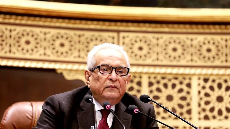 أبو شقة لـ«تفصيلة»: أترشح لرئاسة الوفد استجابة لمطالب الأعضاء وبهدف إحياء «ضمير الأمة»