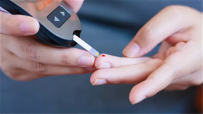 5 مشروبات طبيعية تقلل من أعراض ما قبل السكري
