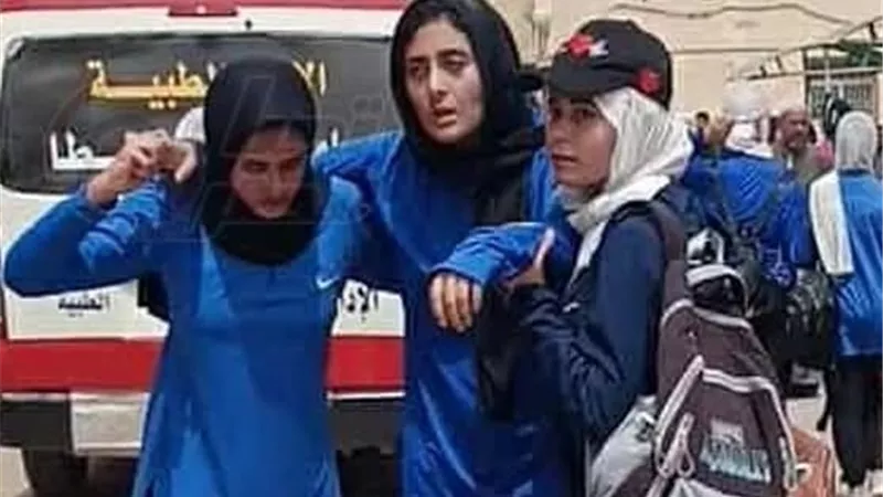 بسبب الحر.. القصة الكاملة لـ إصابة 46 من طلاب 