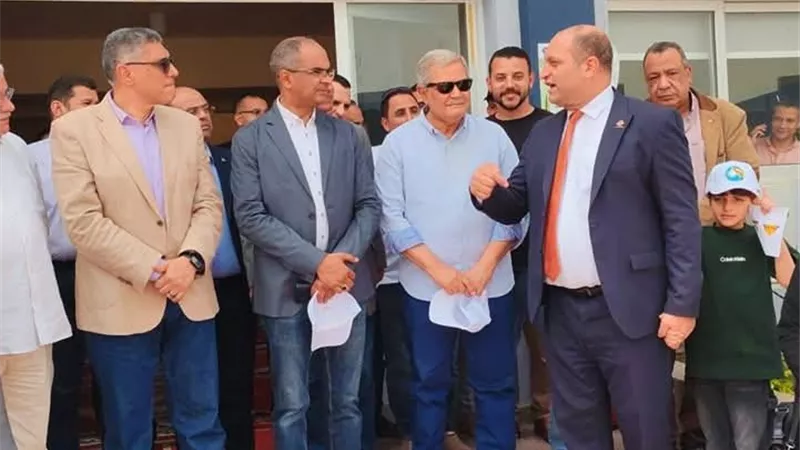 استجابة لـ برلماني.. وزير الإسكان ومحافظ الجيزة يفتتحان محطة مياه أوسيم